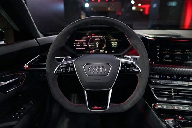 Đánh giá xe điện Audi e-tron GT 2023: 4,8 tỷ đồng cho mẫu xe đậm chất thể thao
